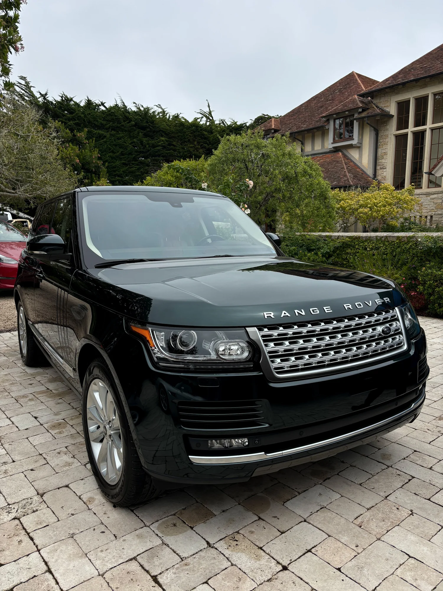 Range Rover — Full detail