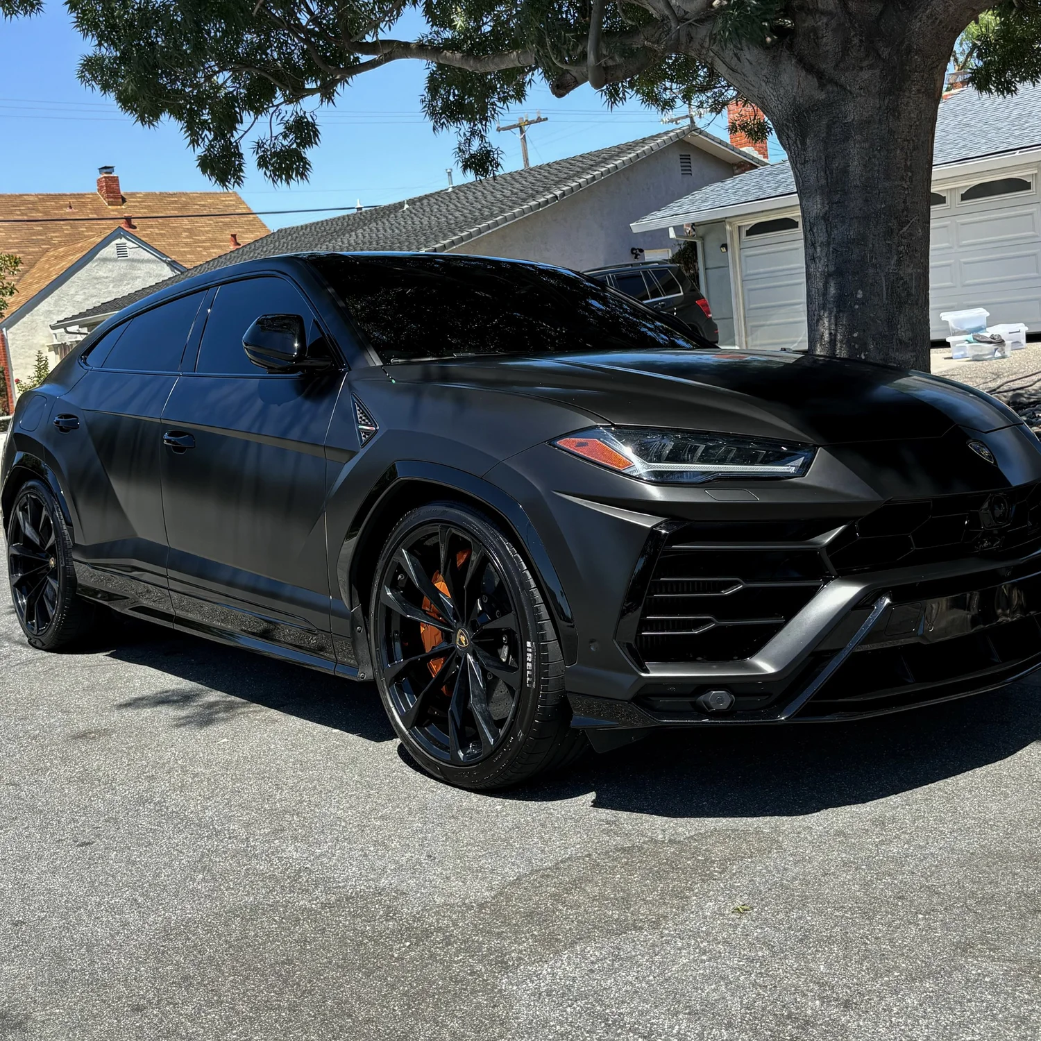 Lamborghini Urus — Gold Standard